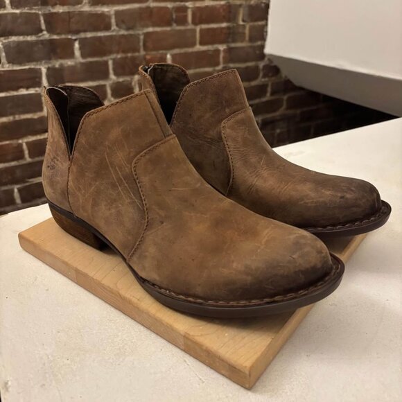 Born Booties - Taupe Distressed - 8.5 (femme) - Picture 1 of 4